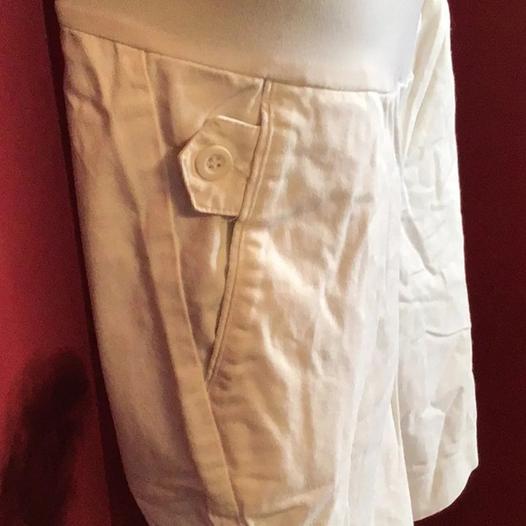MOTHERHOOD MATERNITY SHORTS SIZE S - Picture 2 of 3